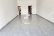 Salão comercial 74m²  Amplo, 2 banheiros, copa  - Vila Gilda  - Santo Andre/SP