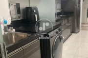 Apartamento  com  85 m² com  3 quartos , sendo uma suíte , sala , cozinha , área de serviço  , 2 vagas de garagem  .