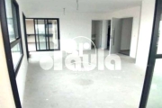 Apartamento alto padrão com 161m², 3 suítes, 4 banheiros, 3 vagas, no Bairro Campestre, Santo André/SP.