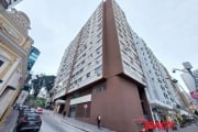 Apartamento com 3 quartos para alugar na Avenida Prefeito Osmar Cunha, 36, Centro, Florianópolis