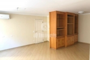 Apartamento Jardim Paulista,110m²,3 dormitórios,1 suíte com 2 vagas de garagem.