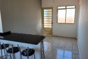 Apartamento no Condomínio Residencial Jd. das Torres.