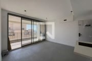 Apartamento no 15º andar com 2 dormitórios e 1 garagem