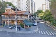 Casa comercial com 1.368m²