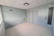 Próximo ao Shopping Via Catarina, com 34m², vaga rotativa e pronta para uso.