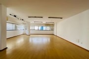 Sala comercial com 107m² e 1 vaga à venda no Centro em Florianópolis.