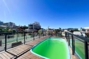 À venda em Coqueiros! Terraço privativo com piscina, vista Mar, 3 suítes e 3 vagas.