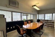 Sala comercial com 84m², vista livre, andar alto e 1 vaga de garagem.