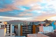 À venda no Centro de Florianópolis! Andar alto, vista Mar e localização privilegiada.