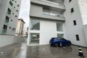 Loja comercial com 6 vagas e 150m². - Locação em Florianópolis.