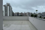 Cobertura com 96m² para locação no Centro de Florianópolis.