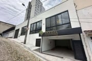 Loja comercial com 140m² e 4 vagas de garagem - Locação no Centro de Florianópolis.