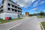 À venda na Praia dos Açores! Sacada com churrasqueira, 2 quartos e 1 vaga de garagem.