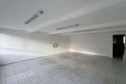 Sala Comercial com divisórias, copa e banheiros no Centro - À venda em Florianópolis