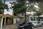 Casa com destino comercial, proximo Braz Leme