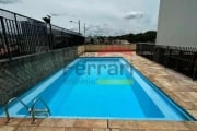 Apartamento  em Santana com 2 dormitórios e 1 vaga fixa. Condomínio com piscina.