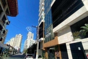 Residencial Orion: Luxuoso Apartamento Quadra Mar com 4 Suítes e 3 Vagas de Garagem em Meia Praia