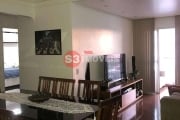 Apartamento com 3 dormitórios e 1 suíte com 2 vagas de garagem.