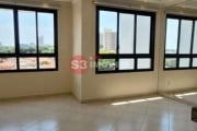 Apartamento no Hampton Gardens, 2 quartos, sendo uma suíte, banheiro social, sala estar e jantar, cozinha, lavanderia, 2 vagas