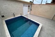 Casa com piscina em Mongaguá, Balneário Samas, 2 dormitórios, 1 suíte, 1 banheiro, 3 vagas