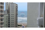 Apartamento Mobiliado com 105 m2 a 100 metros da Praia de Pitangueiras para Locação Anual