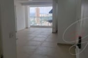 Apartamento à venda no Centro de Osasco-SP: 3 quartos, 1 suíte, 2 salas, 3 vagas de garagem, 81 m² de área.