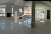 Apartamento duplex na cobertura, 3 Suítes, com churrasqueira e piscina privativas,