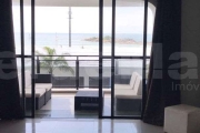 Apartamento frente ao mar na Praia de Pitangueiras em Guarujá.