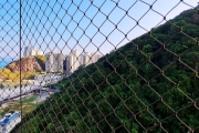 Apartamento à venda na praia da Enseada em Guarujá.