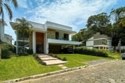 Casa  NOVA com elevador à venda no Guarujá, condomínio Granville na praia da Enseada.