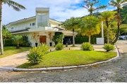 Casa à venda no Guarujá, condomínio Granville na praia da Enseada.