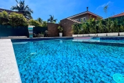 Casa à venda no Guarujá, condomínio Granville na praia da Enseada.