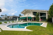 Casa à venda Frente Praça no Jardim Acapulco em Guarujá