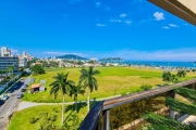 Cobertura Duplex com vista ao mar à venda na praia da Enseada em Guarujá