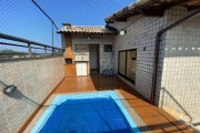 Cobertura duplex, 3 quartos, 2 suítes, piscina e churrasqueira, vazia, 2 vagas. Prédio com lazer completo.