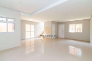 Sobrado com 3 dormitórios à venda, 119 m² por R$ 660.000,00 - Uberaba - Curitiba/PR