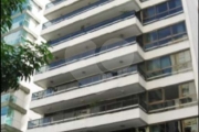 Apartamento à venda em Santana, amplo, claro e charmoso