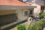 CASA TÉRREA A VENDA NO HORTO FLORESTAL - 4 DORMITÓRIOS E 3 VAGAS DE GARAGEM