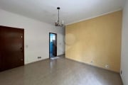 Apartamento 02 dormitórios conj dos bancários