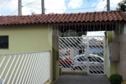 Casa á venda em condomínio na Vila Ede - 2 suítes e 1 vaga de garagem.