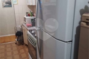 Excelente apartamento com 02 dormitórios, sala para dois ambientes, 01 banheiro e 01 vaga