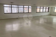 SALA COMERCIAL COM 4 VAGAS DE GARAGEM NA CHÁCARA SANTO ANTONIO