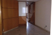 Sala comercial com 230 m²