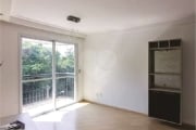 Apartamento em frente Horto Florestal com móveis planejados.