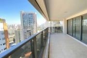 APARTAMENTO no CAMPO BELO com 192m² A.U. sendo: 3 dormitórios (3 suítes) e 4 vagas de garagem.