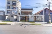 Sobrado novo de frente para rua à venda, com 03 quartos no Bairro Novo Mundo, Curitiba/PR