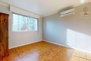 Vendo no Centro de Porto Alegre. Apartamento de um dormitório, com garagem e elevador.