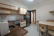 Apartamento de 84 m², com 2 dormitorios, living amplo, dependencia de serviço, 2 banheiros, 1 vaga, localização privilegiada