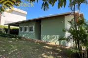 Casa  assobradada de alto padrão, à venda, localizada no Condomínio Residencial dos Lagos em Itupeva, SP, contendo 4 suítes, sala para 3 ambientes