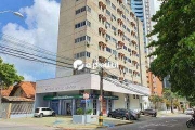 Sala na Avenida Santos, bem localizada, por um preço muito bom. Não perca essa oportunidade. Ligue e agende sua visita.